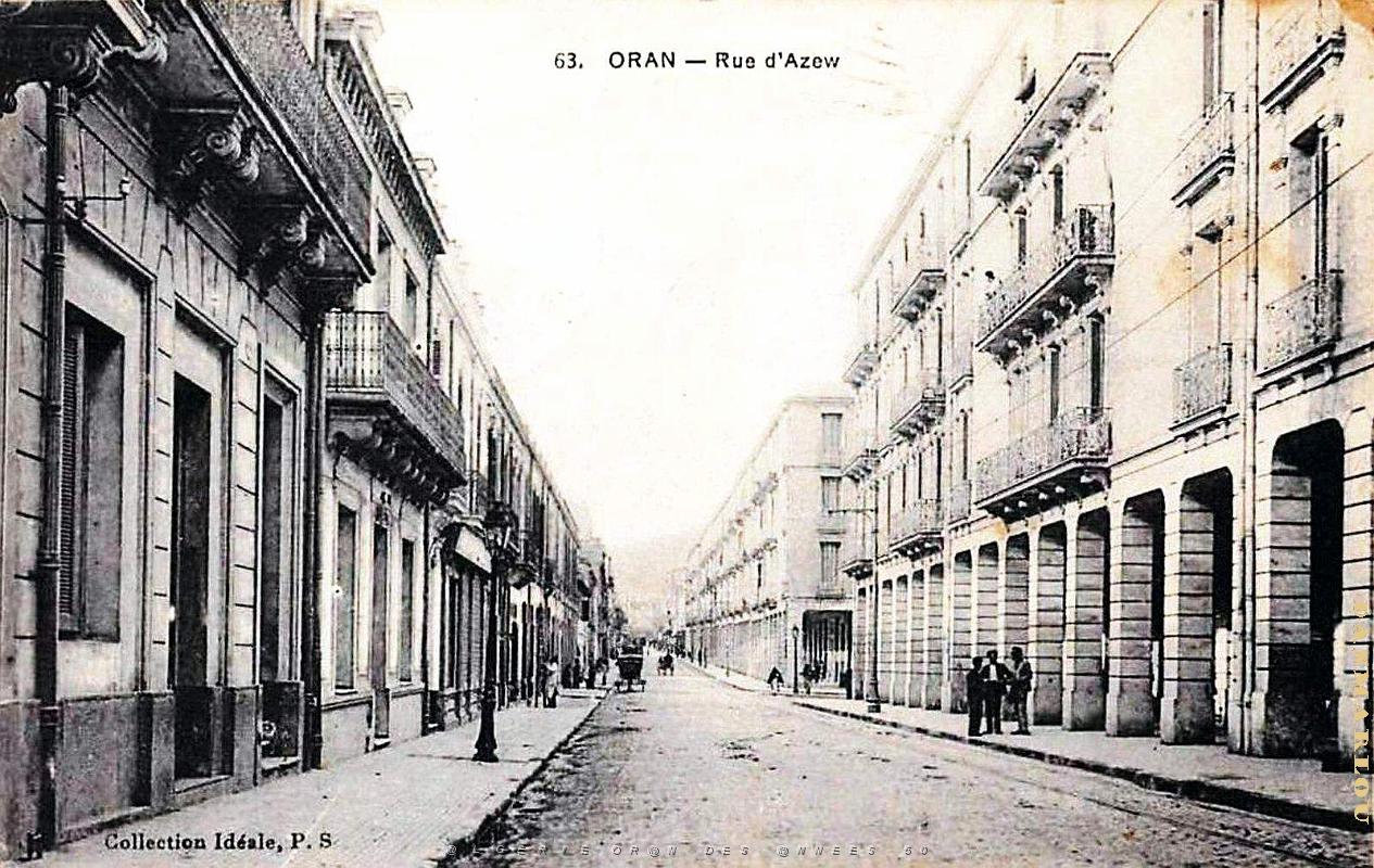 Oran - Rue d'Arzew avec les arcades.jpg